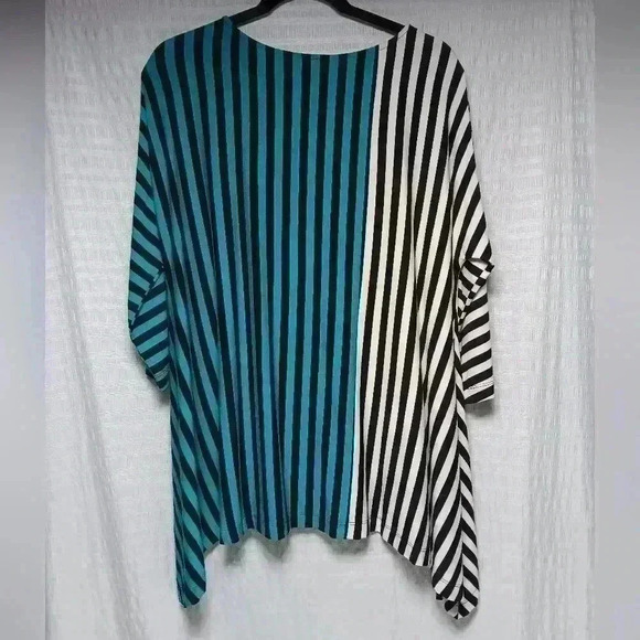 IC Collection Stripped Tunic With Circle trim. Ladies size  M - Picture 2 of 7